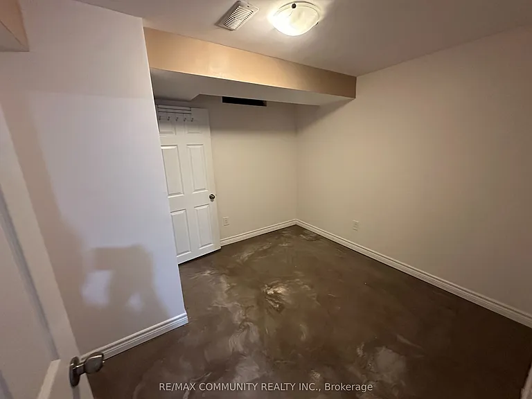 260 Inspire Blvd #BASEMENT — Photo 14