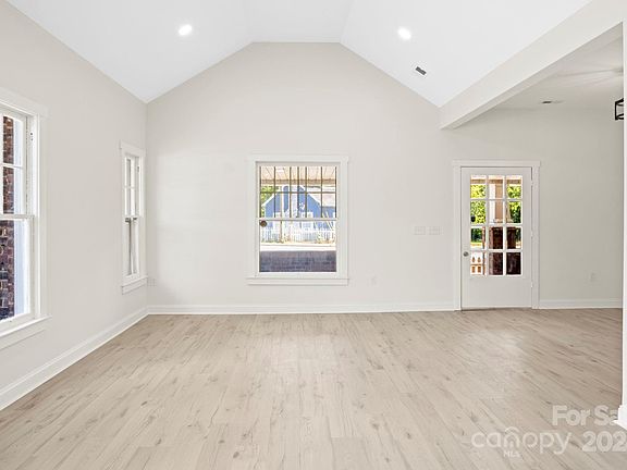 4th image of 200 S Long St