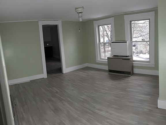 5th image of 68 Pleasant St #3A
