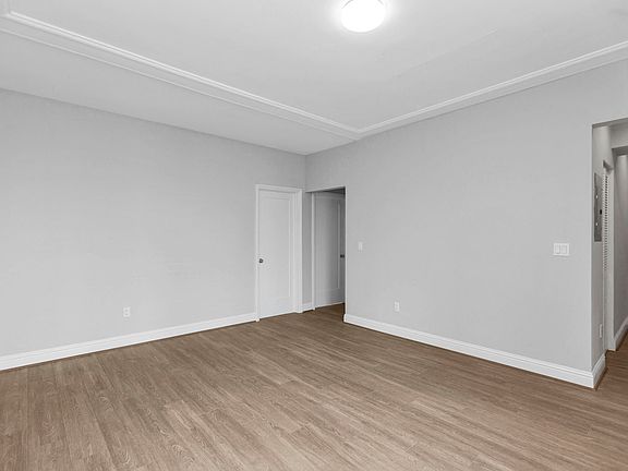 3rd image of 2730 Sacramento St APT 4
