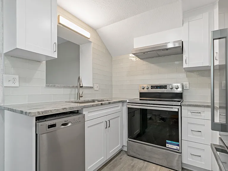 8441 Bayshore Dr #B — Photo 4