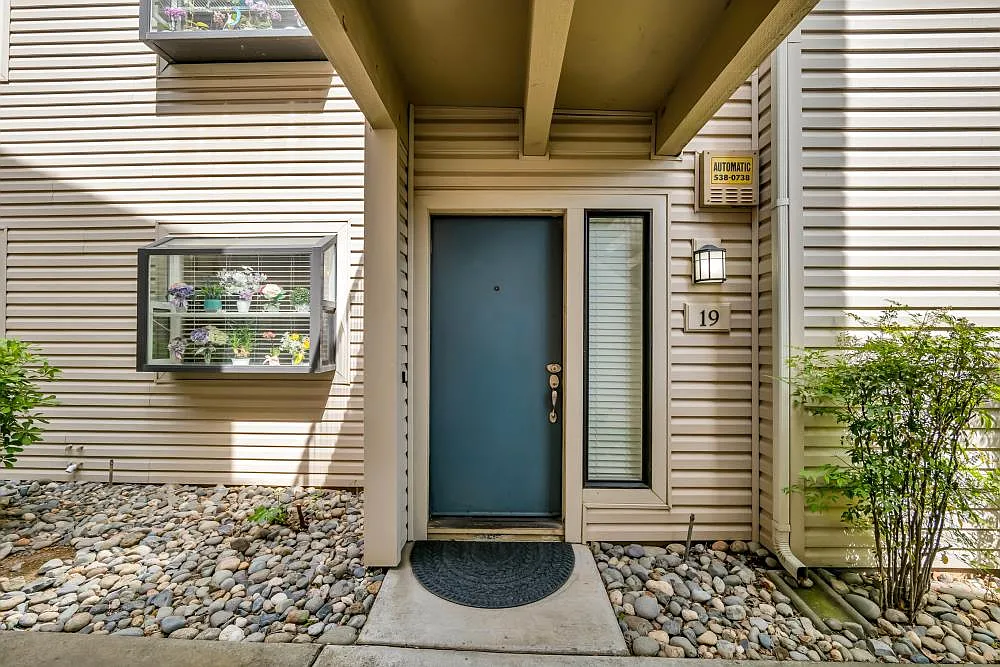 2280 Hurley Way APT 19 photo 1