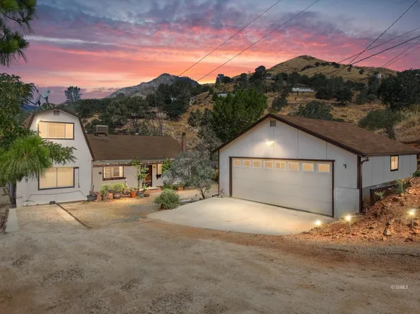 125 Dawson Dr, Wofford Heights, CA 93285