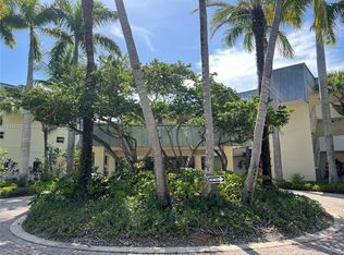 8950 SW 69th Ct APT 312, Pinecrest, FL 33156