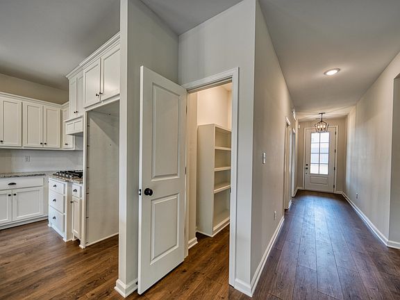 7th image of this home