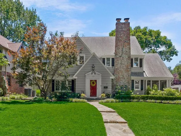 631 W 66th Ter, Kansas City, MO 64113