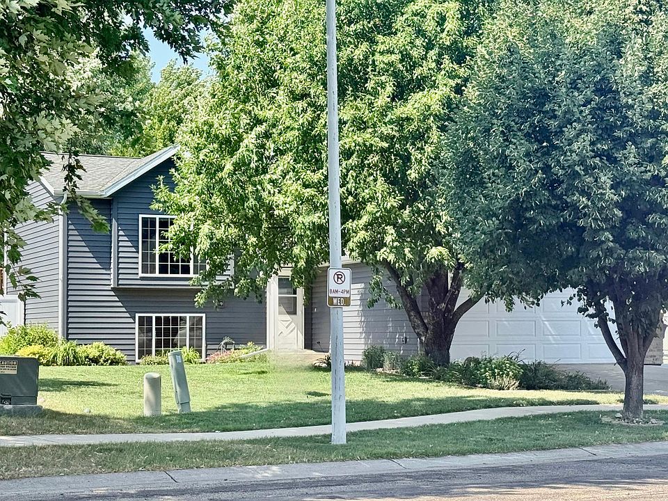 1st image of 3318 39th St S