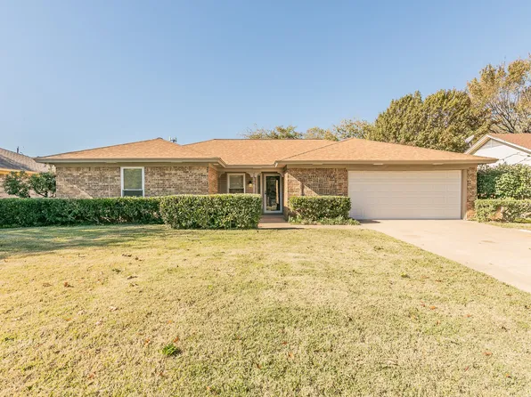 7417 Timberhill Dr, North Richland Hills, TX 76182