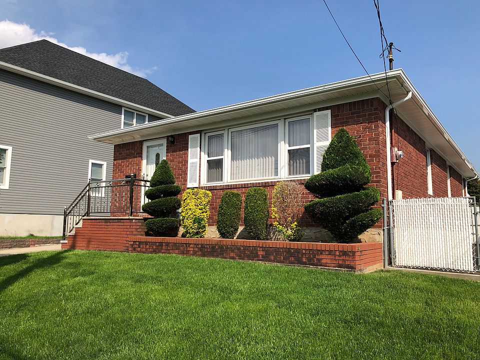 222 Wolverine St, Staten Island, NY 10306 Zillow