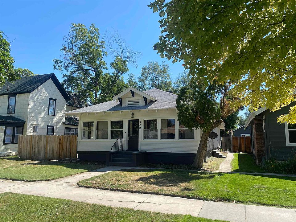 1st image of 408 13th Ave S