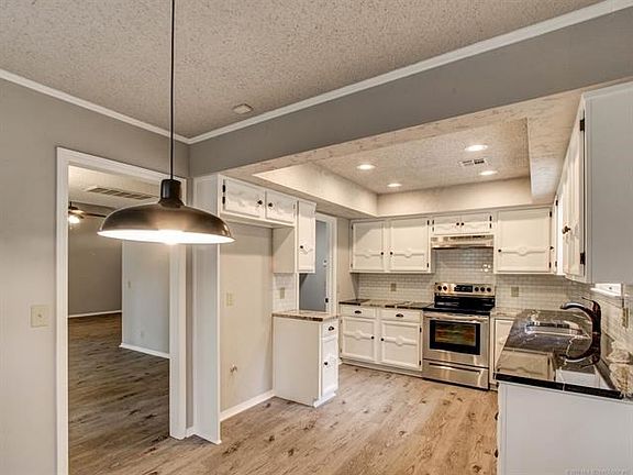 4th image of 7746 S 73rd Ave E