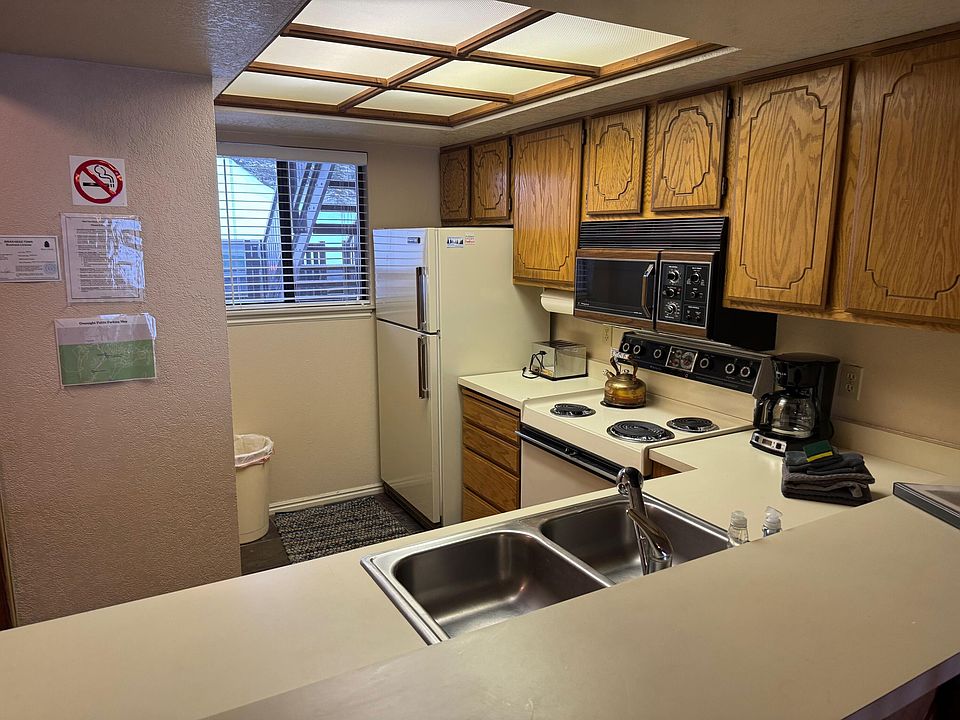 1st image of 561 S Vasels R4 A