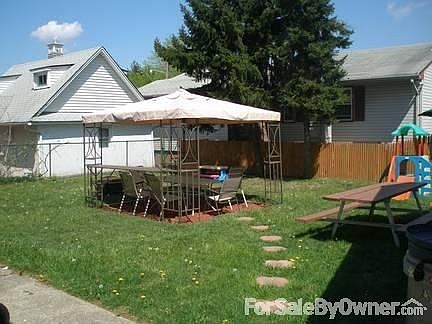 Spacious backyard