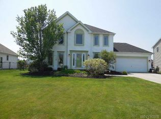 61 Old Post Rd, Lancaster, NY 14086