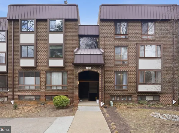130 Roberts Ln APT 201, Alexandria, VA 22314