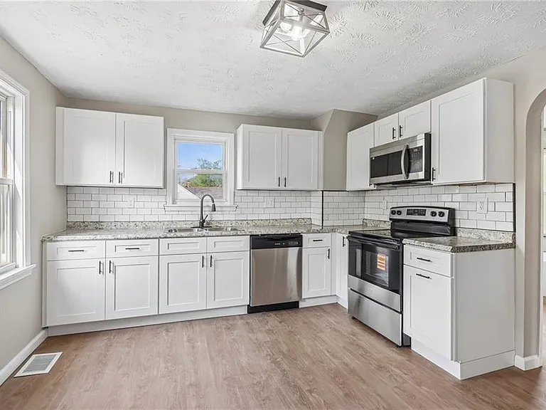 3535 Erin Ave #UP — Photo 1