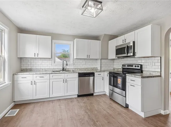 3535 Erin Ave #Up, Cleveland, OH 44113