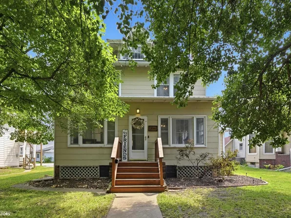 308 N 3rd St, Oskaloosa, IA 52577