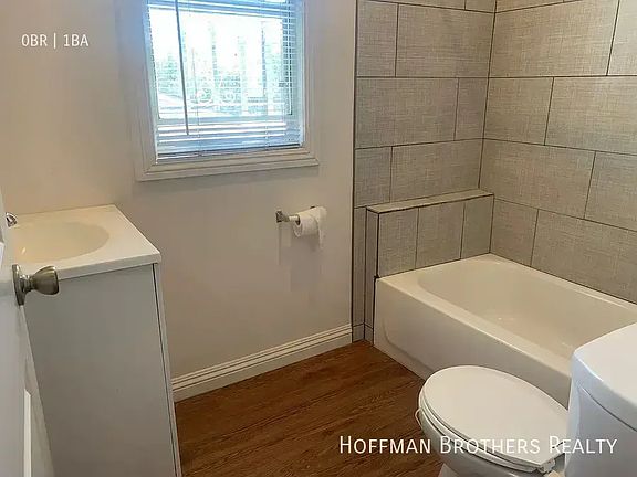 5th image of 1054 S Normandie Ave #306A