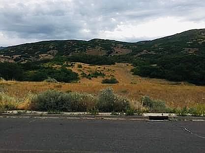 1st image of 93 S Dry Canyon Dr