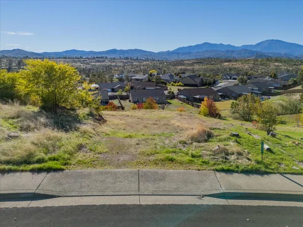 1448 White Water Cir, Redding, CA 96003