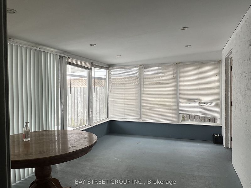 Mississauga House for rent - 3 Bedrooms — photo 5