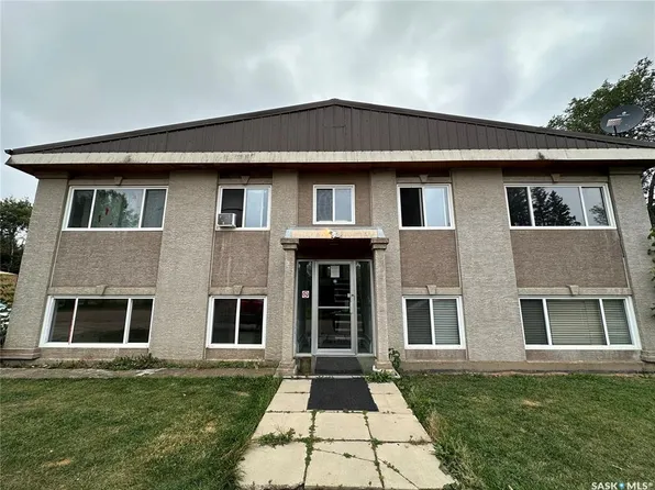 113 3rd STREET E, St. Walburg, SK S0M 0E2