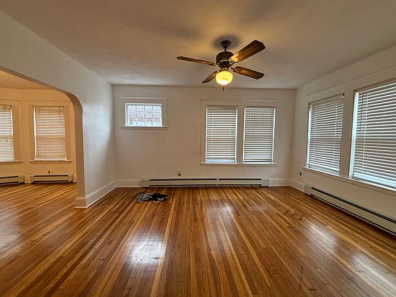 4th image of 38-40 Sewall St #1
