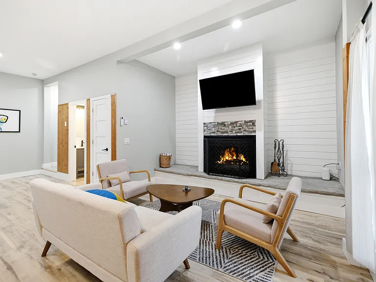 15775 Lakeshore Rd #2 — Photo 36