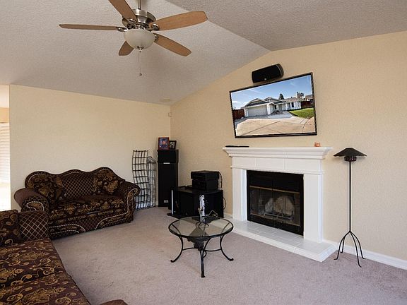 4th image of 4804 Edna Ct