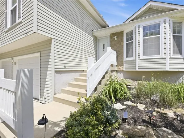 1407 W Prairie Ter, Olathe, KS 66061