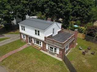 74 Alandale Pkwy, Norwood, MA 02062