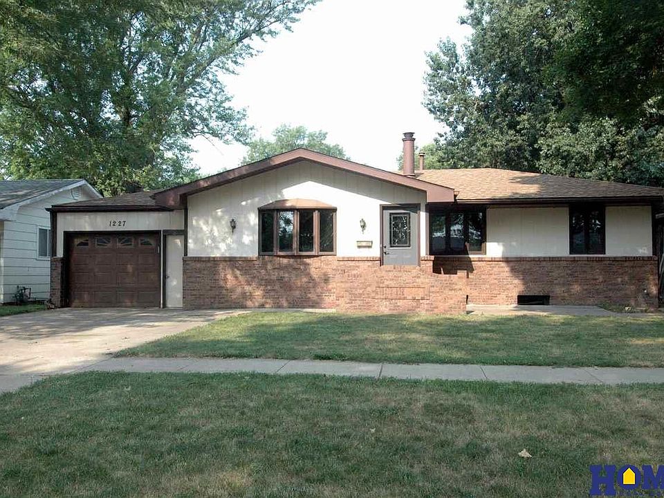 1st image of 1227 Sunrise Dr