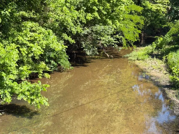 Locust Grove Rd, Locust Grove, AR 72550