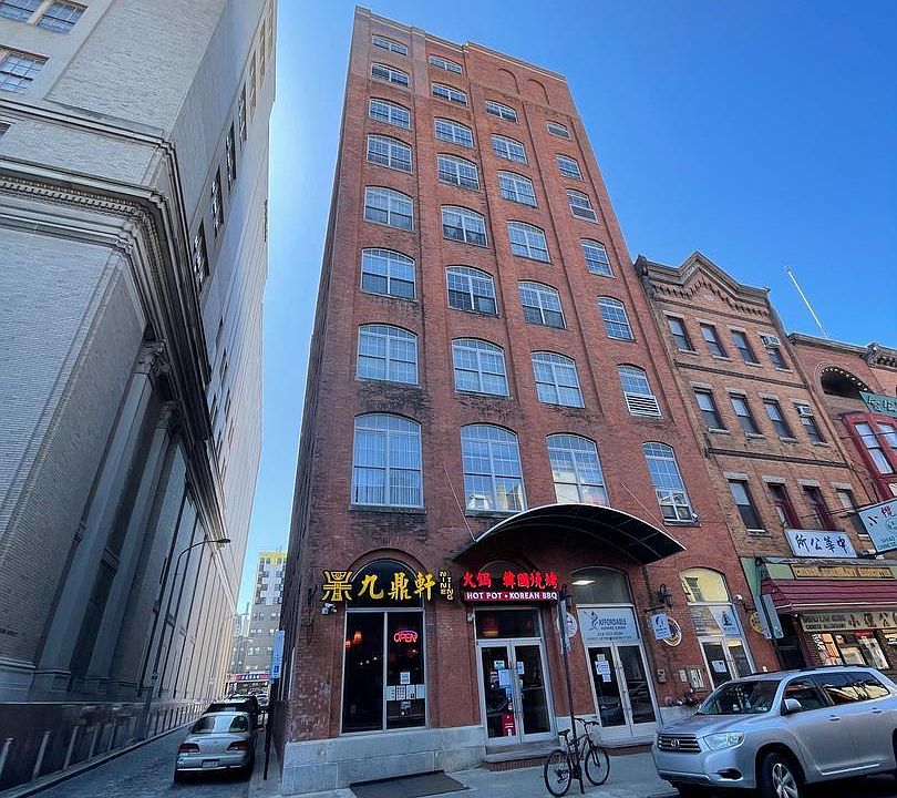 1st image of 926 Race St #3B