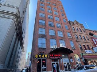 926 Race St #3B, Philadelphia, PA 19107