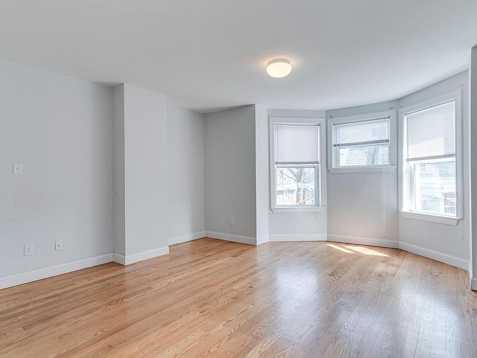 1st image of 524 E Johnson St #1
