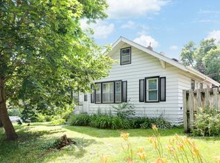 879 Hazelwood St, Saint Paul, MN 55106