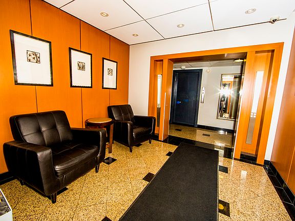 3rd image of 4920 N Marine Dr APT 411