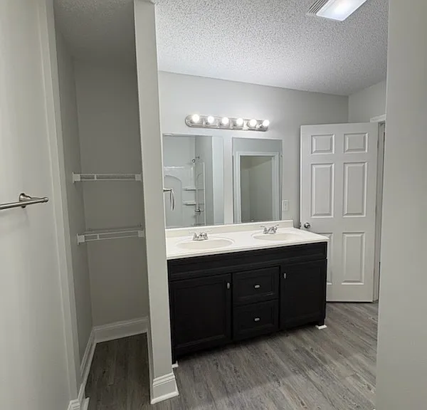 614 N Wilson St — Photo 15