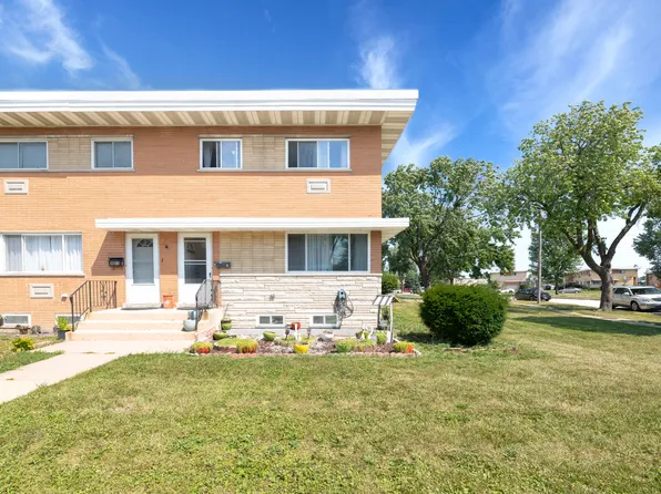 9664 Lois Dr APT A, Des Plaines, IL 60016