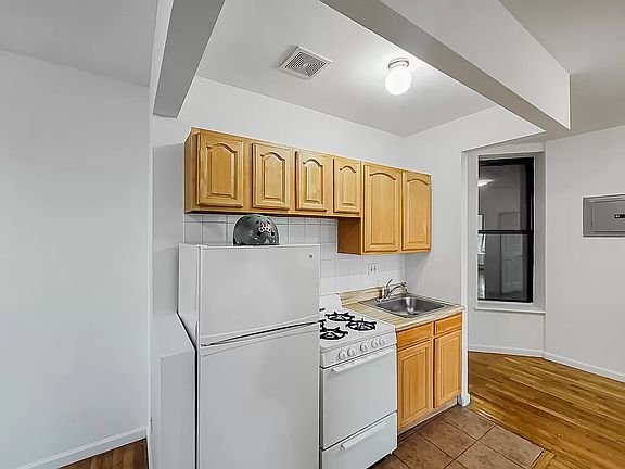5th image of 181 E Houston St APT 3a