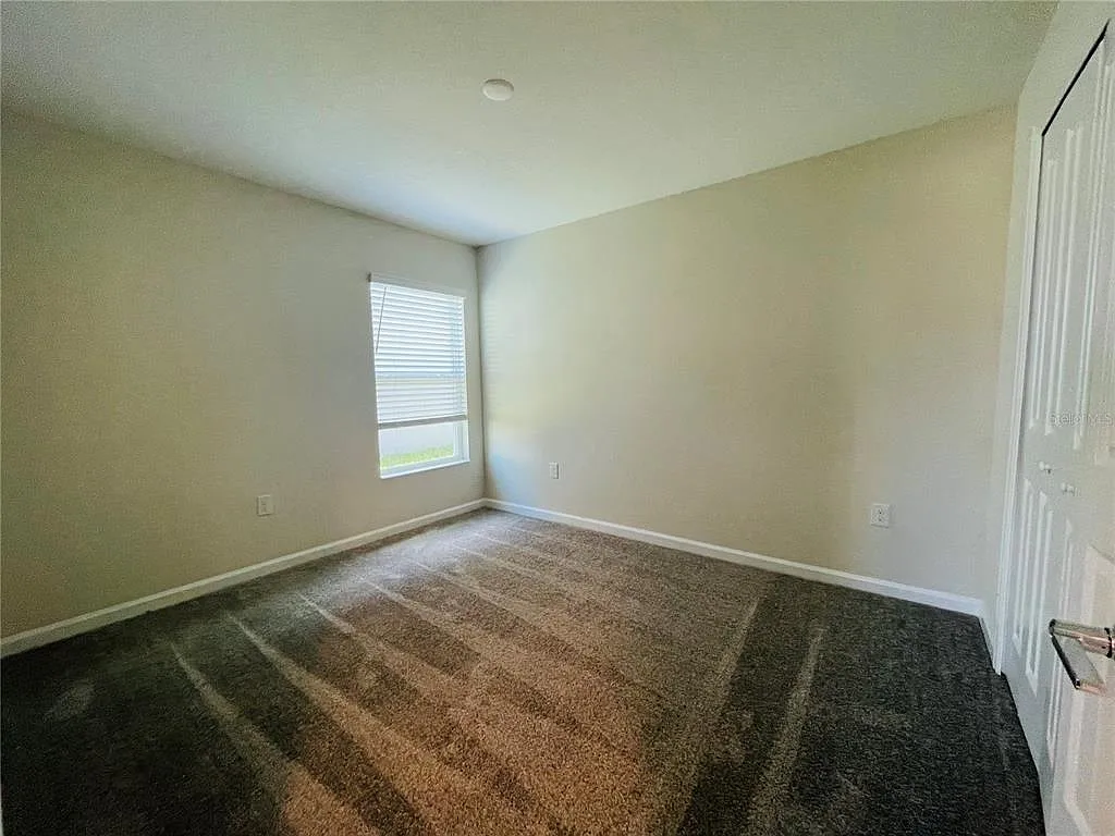 3 bed, 2.0 bath, 1555 sqft, $2,000 — Photo 4