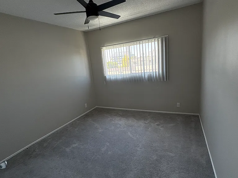 1557 N Alexandria Ave #18 — Photo 6