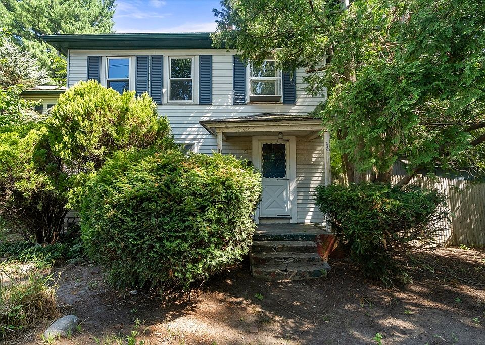 1st image of 10 Willard St