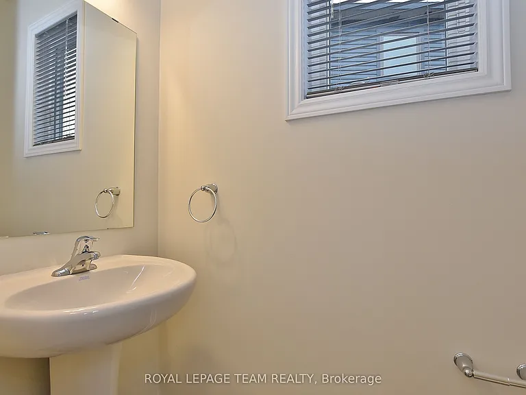 30 Rookie Cres — Photo 29