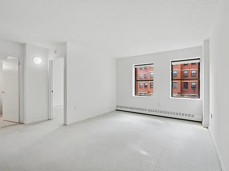 146 Beach 24 St #309 — Photo 1
