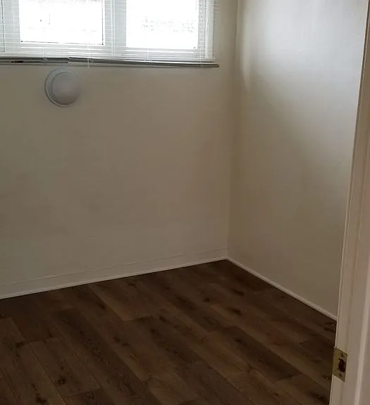 405 E Cook St #E — Photo 5