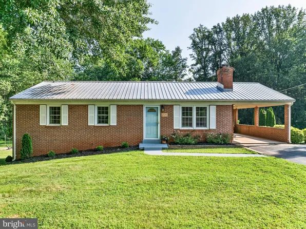 12073 Dogwood Ln, Culpeper, VA 22701