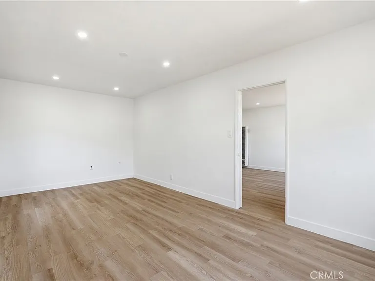 1700 Voorhees Ave — Photo 16